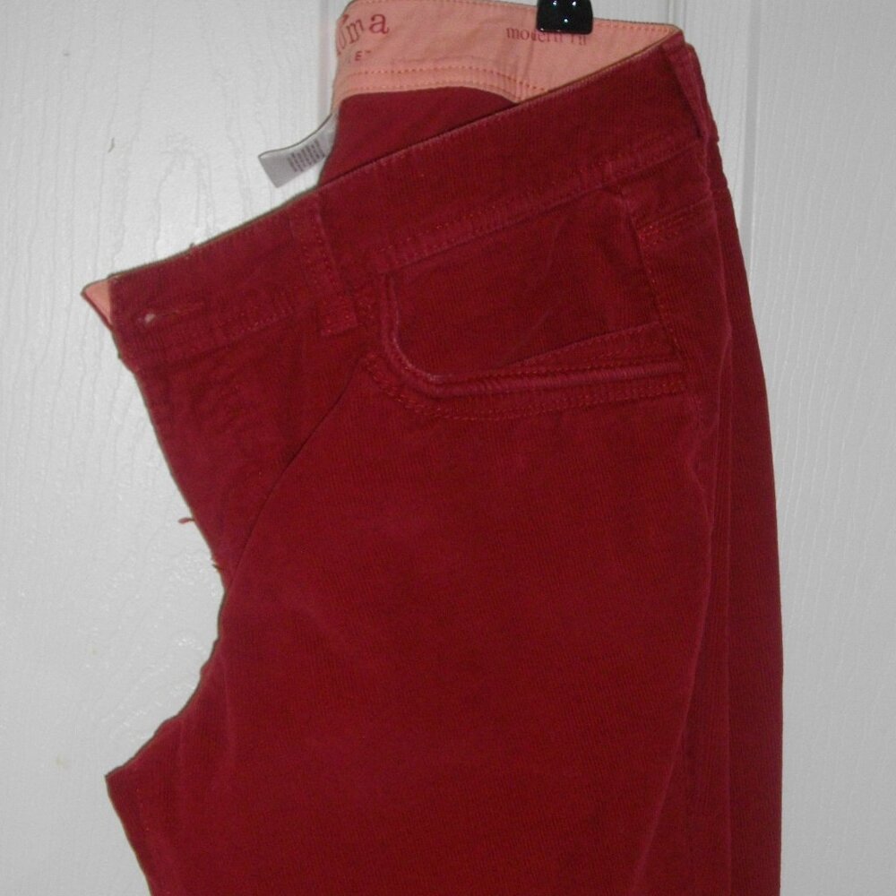 Sonoma Life + Style women's size 6 cotton/spandex red corduroy pants. Iseam 30"
